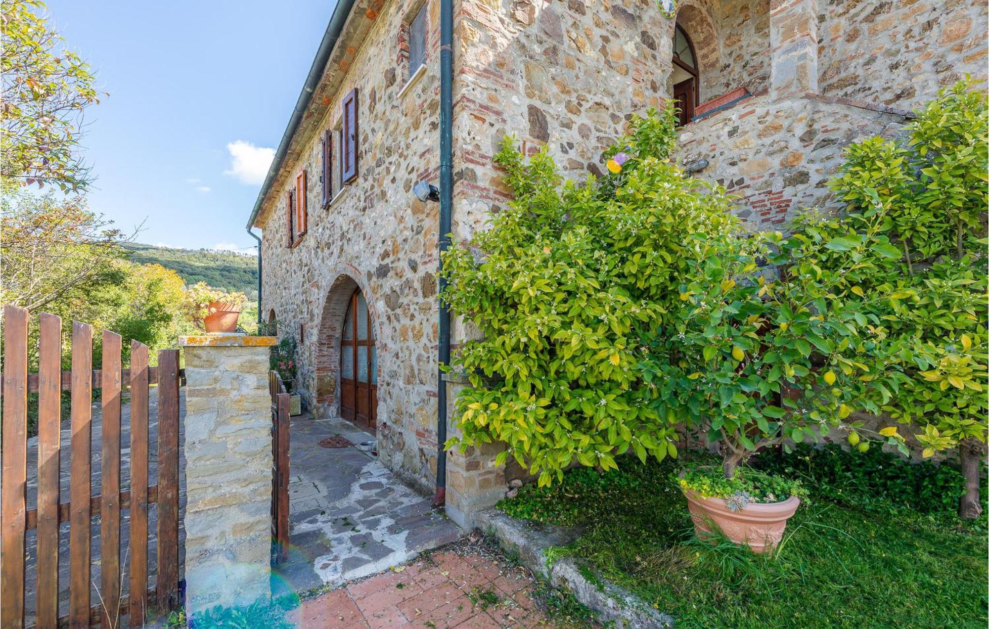 Cozy Home In Massa Marittima Gr With Kitchen Luaran gambar